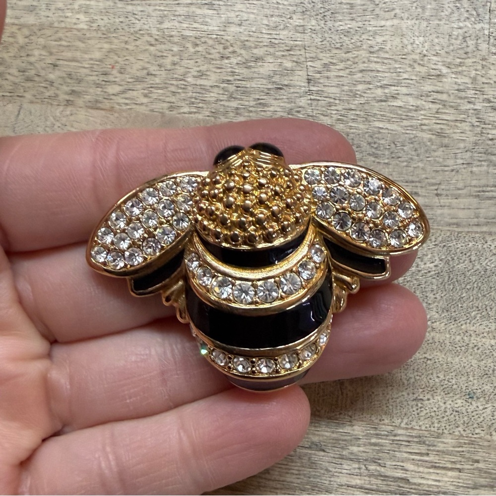 SWAROVSKI Large Bumble Bee Brooch - Picture 2 of 3